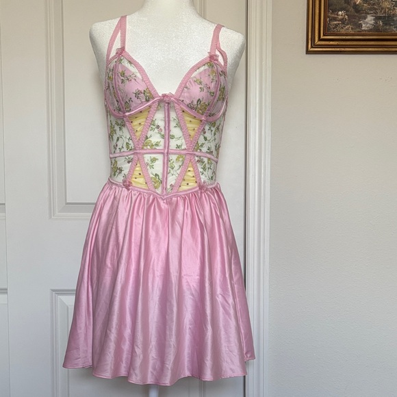 For Love & Lemons 💕 Camila slip dress size small pink and yellow corset dress - Picture 4 of 10